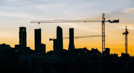 Por qué Madrid resiste a la crisis europea de las oficinas: la capital de España está de moda