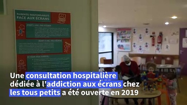 À Bondy, une consultation pour faire décrocher les jeunes enfants accros aux écrans