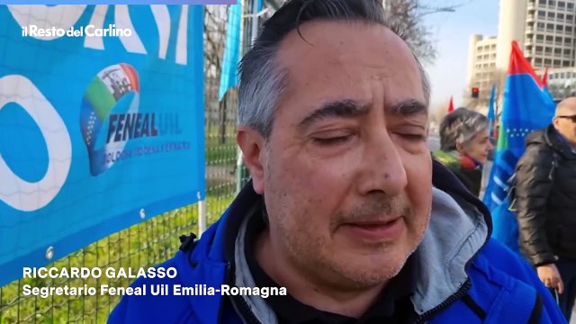 Bologna, corteo dei sindacati per la sicurezza sul lavoro