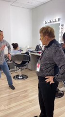 ¡Osmel Sousa se bate bailando por Telemundo!