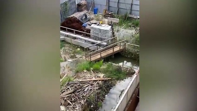 Vizinhos denunciam obra abandonada no Centro Cívico