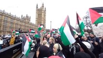 'Thousands' queue outside Parliament urging MPs to vote for Gaza ceasefire