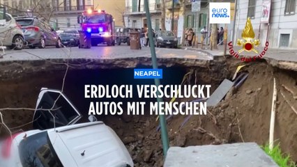 Zwei Velretzte: Erdloch in Neapel verschluckt Autos