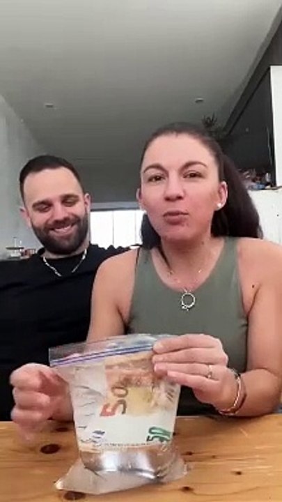Comment sortir le billet sans ouvrir le sachet _