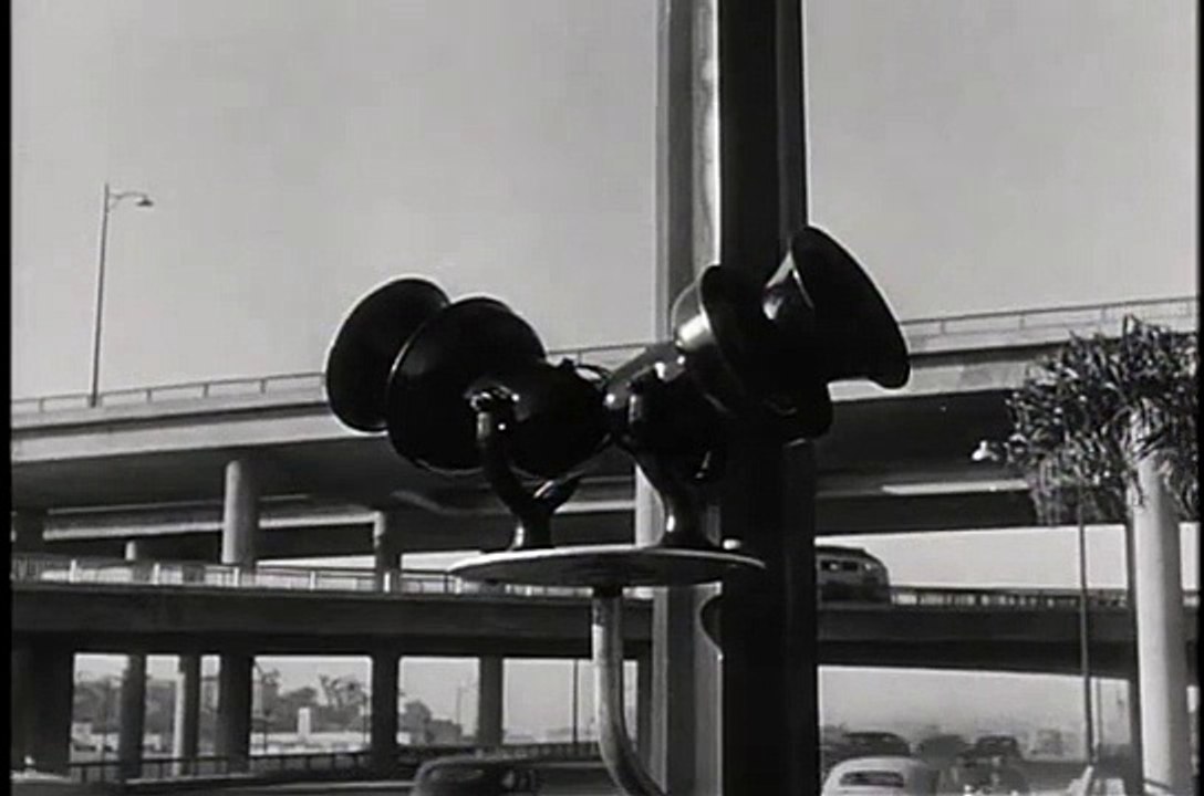 Les Soucoupes Volantes Attaquent Bande-annonce (EN)