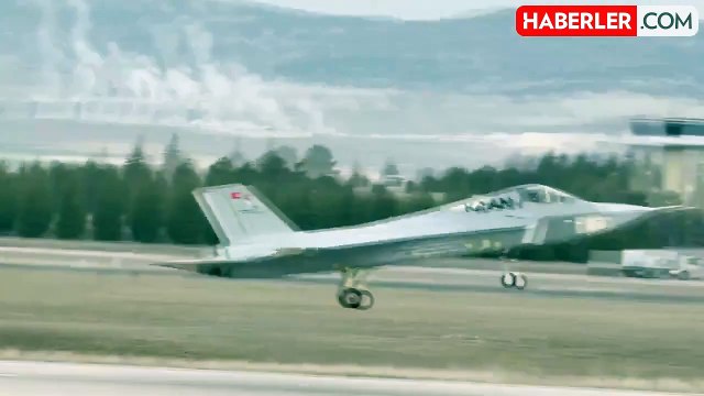 Yerli savaş uçağı KAAN'ın ilk uçuşu dünyada büyük ses getirdi