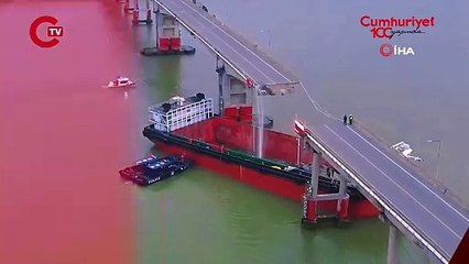 Çin’de konteyner gemisi köprüye çarptı, araçlar suya düştü: 2 ölü, 3 kayıp