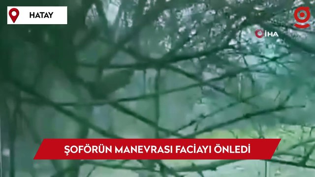 Otobüs şoförünün manevrası faciayı önledi, o anlar kamerada