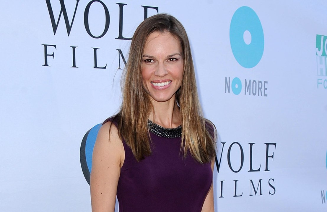 Hilary Swank, la verità sulle notti insonni dopo aver avuto due gemelli