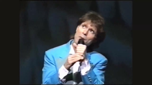 SILVERY RAIN by Cliff Richard - live performance 1992 (stereo) + lyrics