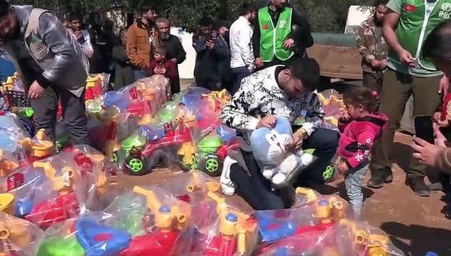 CZN Burak savaş mağduru çocuklar için yemek yaptı