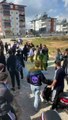 Antalya'da akran şiddeti! Liseliler saç saça baş başa kavga etti