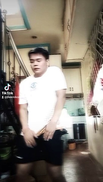 Dance with me baby 