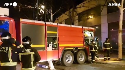 Descargar video: Valencia: almeno quattro morti e 20 dispersi nel rogo di due edifici