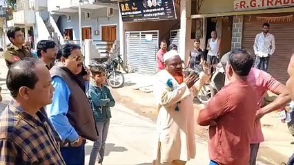 कबाड़ी व्यापारी से वसूला जुर्माना