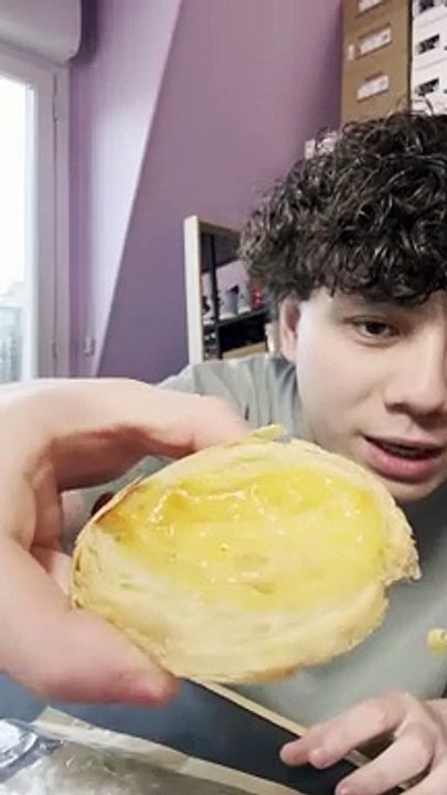 Dégustation du Pasteis de Nata Carrefour Market