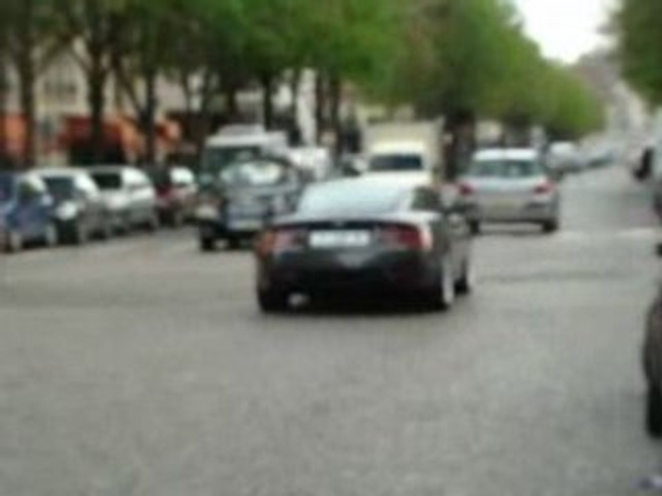 Aston Martin DB9.3