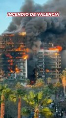 Incendio en Valencia que está devorando un edificio con personas dentro