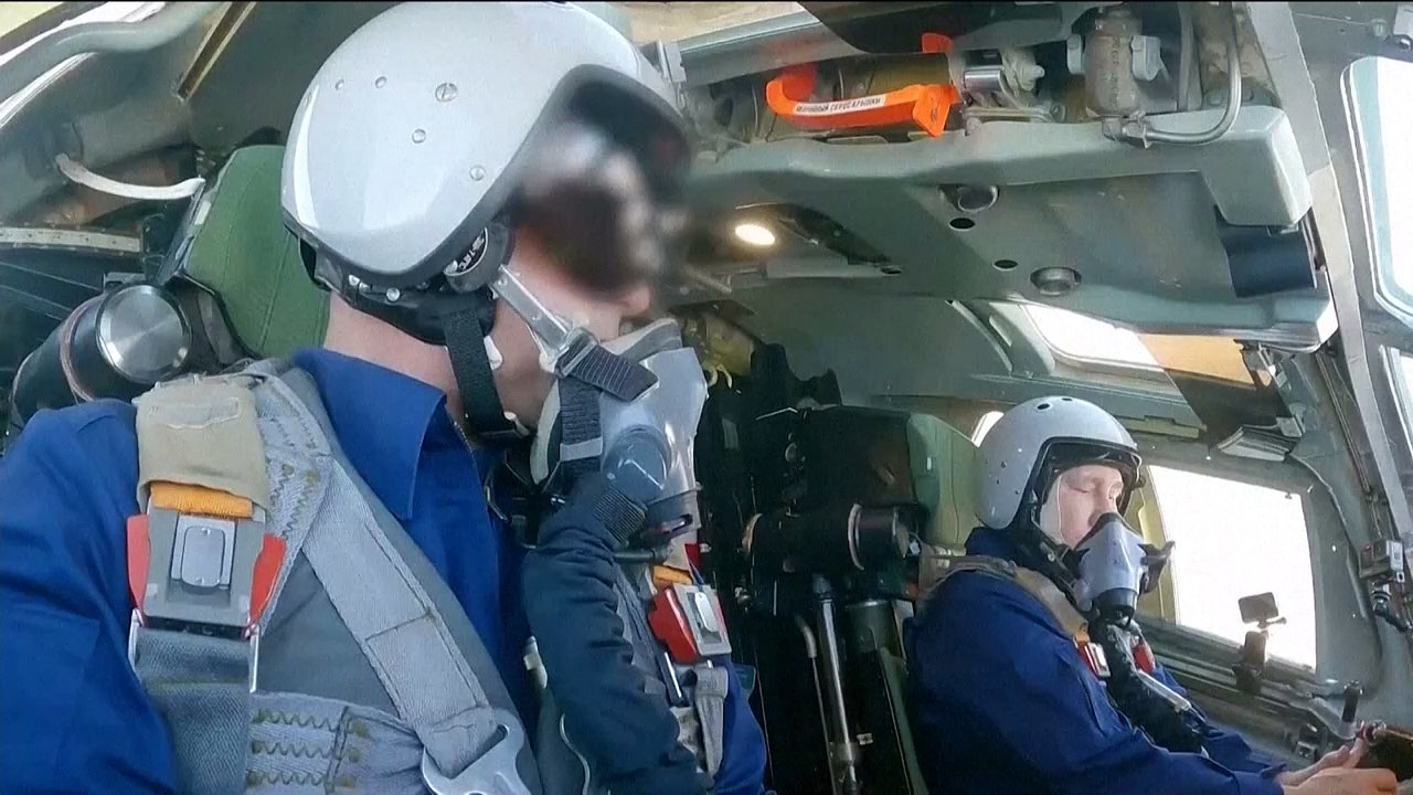 Putin als co-pilot in Überschallbomber