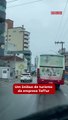 Ônibus de turismo saiu arrancando retrovisores na Heitor Liberato