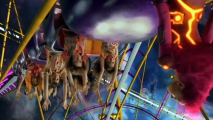 سمكة قرش بتنقذ طفل بعد ما السفية بتاعته غرقت _ ملخص فيلم