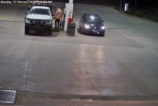 WATCH: Man fills up stolen black MG earlier this week before Murray River arrest