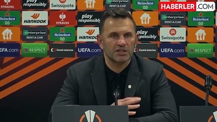 Basın toplantısına damga vuran anlar! Okan Buruk'tan basın mensuplarına: Sussunlar da biz konuşalım