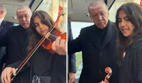 Cumhurbaşkanı Erdoğan keman eşliğinde Çanakkale türküsü söyledi