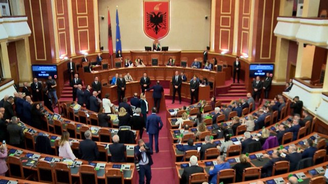 Apat patay, 14 sugatan sa sunog sa isang multi-storey apartment sa Valencia, Spain; Australian Bishop Christopher Saunders, sinampahan ng 19 kaso ng sexual offenses; China, planong magpadala ng panibagong pares ng panda sa San Diego Zoo sa California