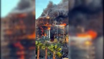 Un edificio de viviendas de València en llamas tras comenzar un incendio en el quinto piso