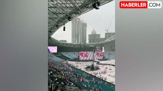 Taylor Swift'in konseri öncesi stadyuma yıldırım düştü: Stadyum tahliye edildi