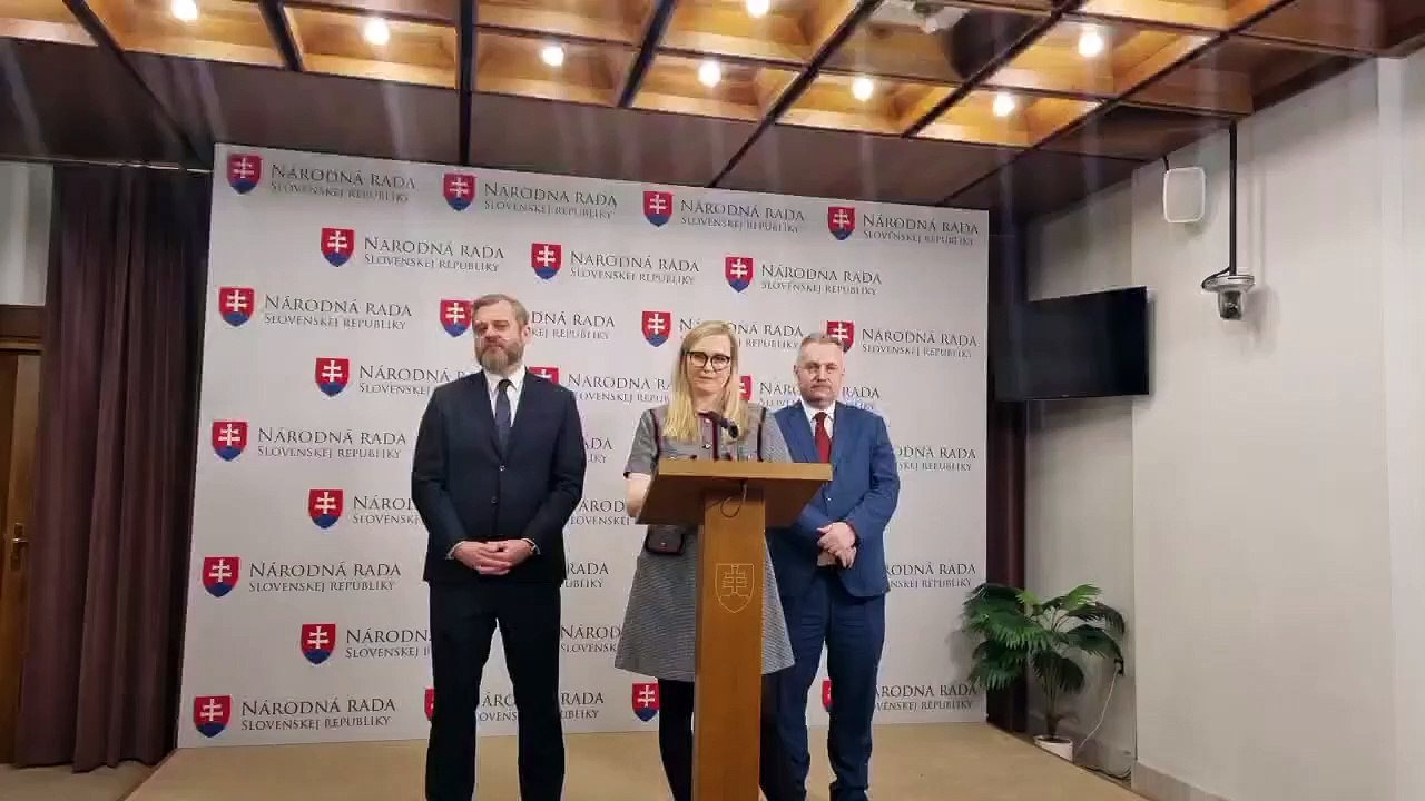 ZÁZNAM: SaS navrhuje uznesenie, ktorým má NR SR žiadať vyšetrenie smrti Navaľného