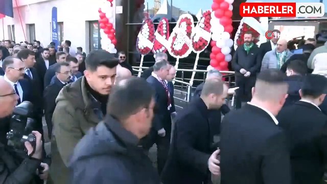 Spor Bakanı Osman Aşkın Bak İnegöl'de spor tesisi açtı