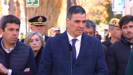 Pedro Sánchez tras visitar el edificio incendiado en el Campanar, Valencia