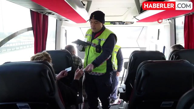 43 ilin geçiş noktasında sıkı denetim: Narkotik köpeği ile araçlar didik didik arandı