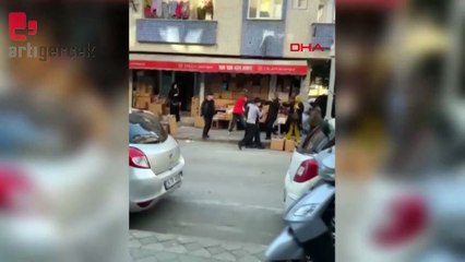 Eşi ve çocuğunun önünde fırça sapıyla dövüldü