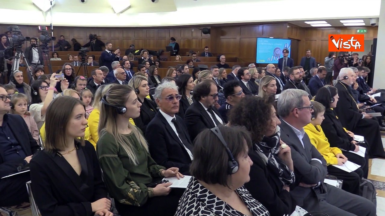 Zecca di Stato e Poste presentano la medaglia per i 2 anni della guerra in Ucraina, lo speciale
