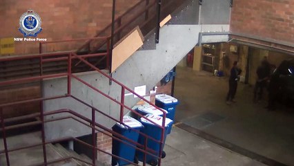 اتهام شرطي استرالي بقتل مذيع تلفزيوني وصديقه