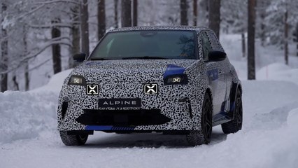 Descargar video: L'Alpine elettrica resiste al freddo polare