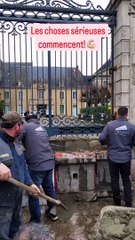 Des agriculteurs murent la préfecture du Mans. Des actions ont lieu un peu partout en France à la veille du Salon de l'Agriculture.