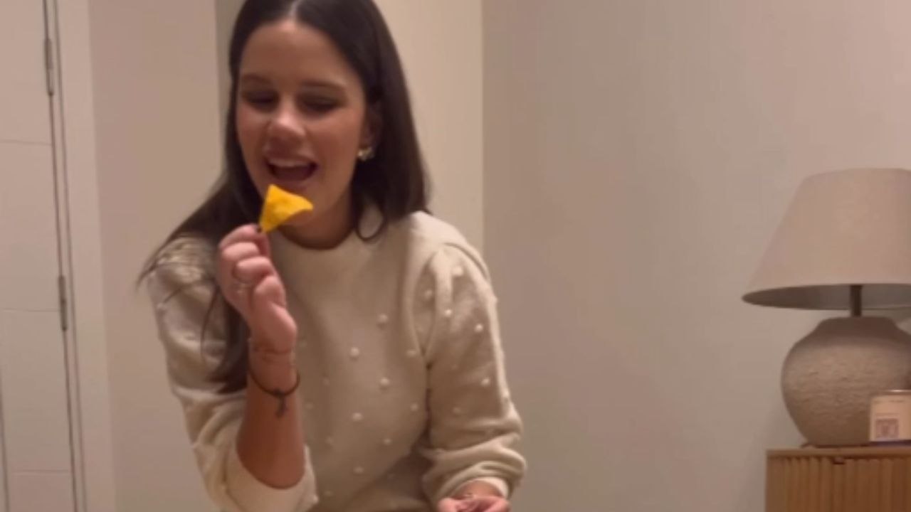 Girls have a wild NACHOS NIGHT at home with full table laden with cheesy nachos