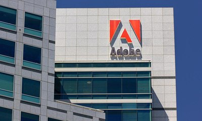 مساعد ذكي من Adobe لتلخيص ملفات PDF الكبيرة