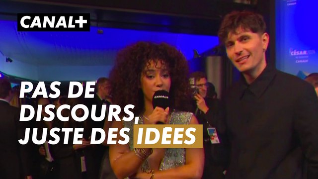 Raphaël Quenard au micro de Lena Situations sur le tapis rouge des César 2024