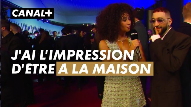 Sofiane Pamart au micro de Lena Situations sur le tapis rouge des César 2024