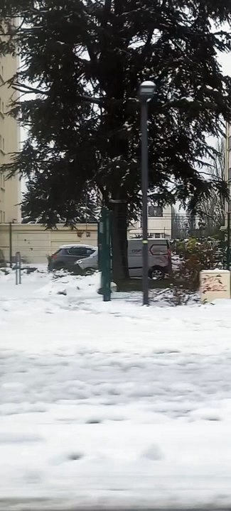 La France Sous la Neige  ☃️  Grenoble & Échirolles #Grenoble #Échirolles #Neige (151)