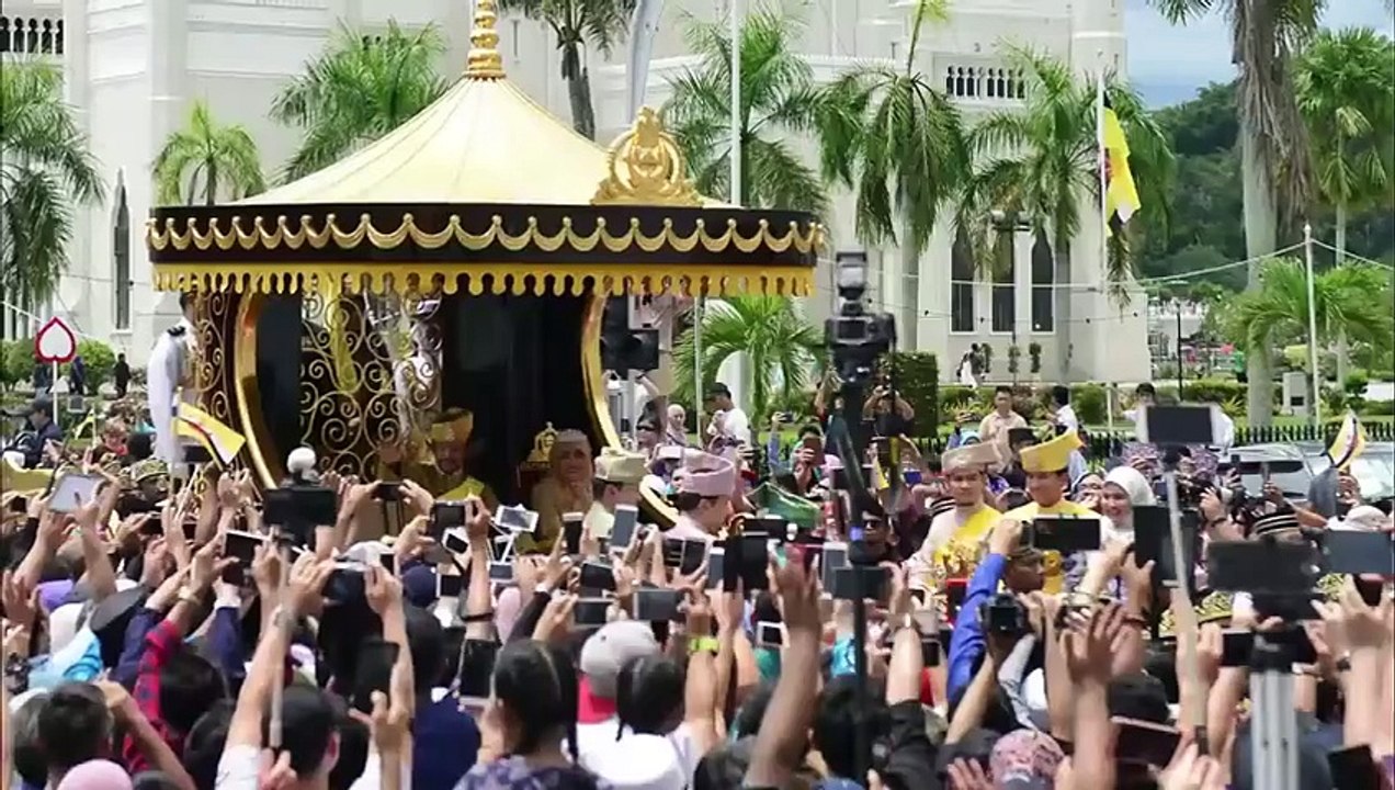 How Sultan of Brunei Spends his Billions  Hassanal Bolkiah_480p