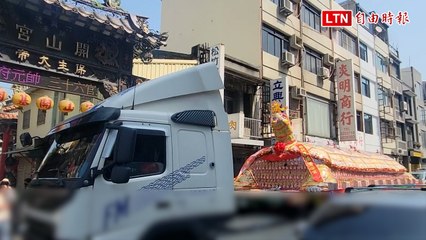 驚人巨龜現身台南！重達20768斤的龜王引民眾驚嘆 🐢