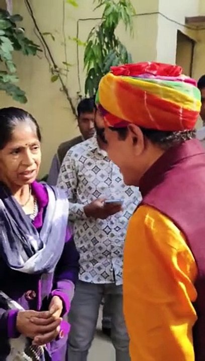 VIDEO : आखिर क्यों वायरल हो रहा BJP MLA की पुलि...