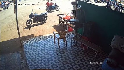 कृषि उपज मंडी जबलपुर के चोर सीसीटीवी में कैद - देखें वीडियो