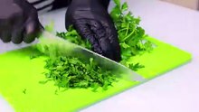 حضرنا اكلة شعبية مفيدة واقتصادية و محبوبة في سوريا - الخبيزة سهلة و سريعة التحضير مع رباح محمد